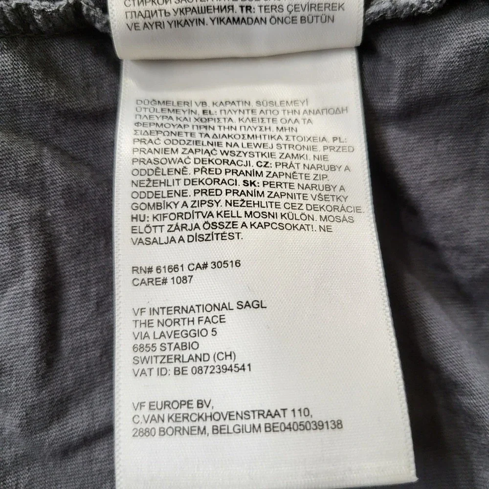 The North Face Men Shirt S Gray Colorblock Activewear Logo Short Sleeve READ
